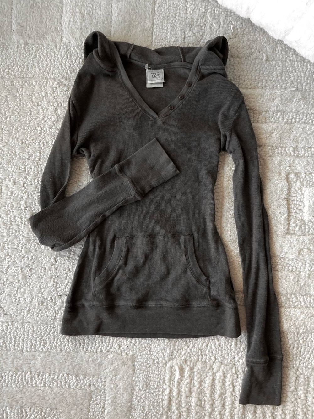 Y2K vintage old navy long sleeve sweater hoodie pale brown oatmeal top